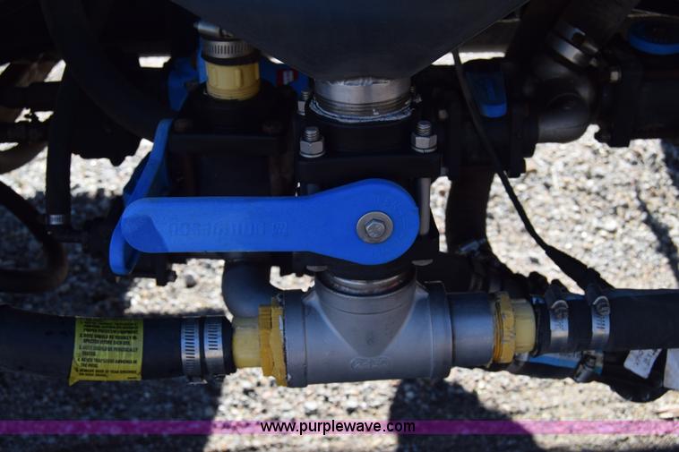 image for item K4995 1996 Ford F350 Loral applicator truck