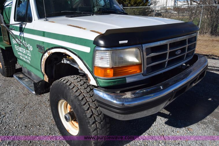 image for item K4995 1996 Ford F350 Loral applicator truck