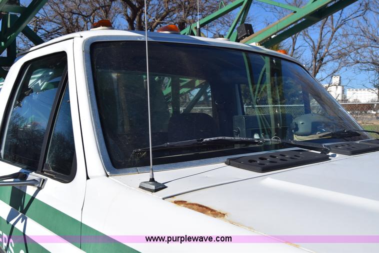 image for item K4995 1996 Ford F350 Loral applicator truck