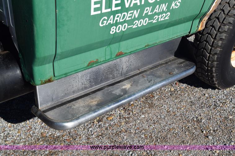 image for item K4995 1996 Ford F350 Loral applicator truck