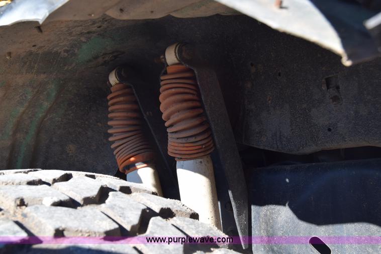 image for item K4995 1996 Ford F350 Loral applicator truck