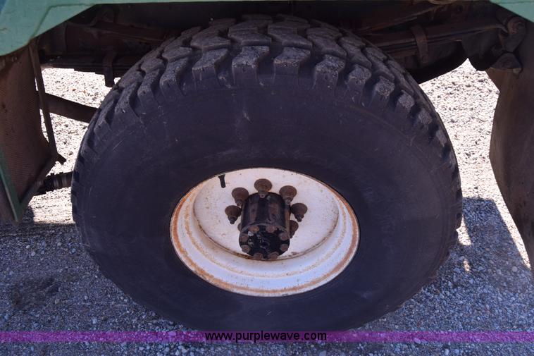 image for item K4995 1996 Ford F350 Loral applicator truck