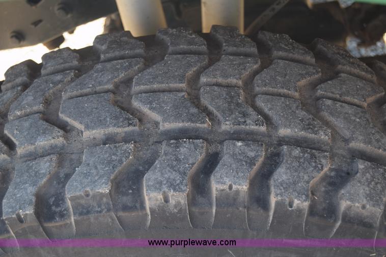 image for item K4995 1996 Ford F350 Loral applicator truck