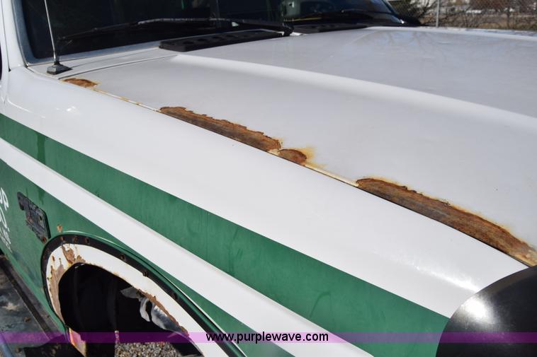 image for item K4995 1996 Ford F350 Loral applicator truck