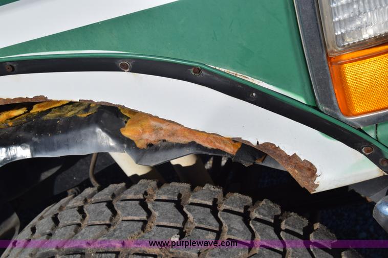 image for item K4995 1996 Ford F350 Loral applicator truck