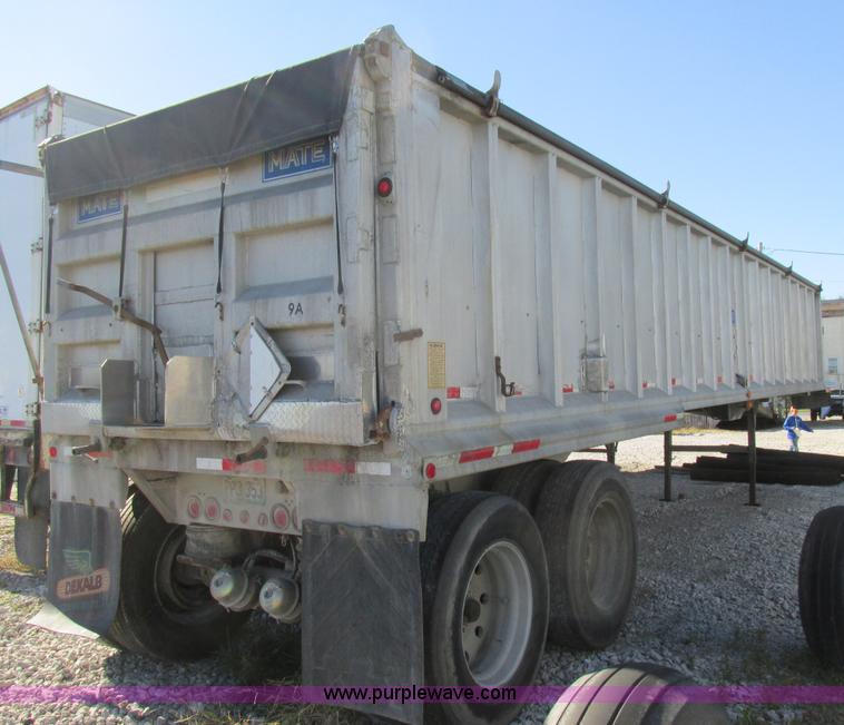 image for item K5202 1993 Mate end dump trailer