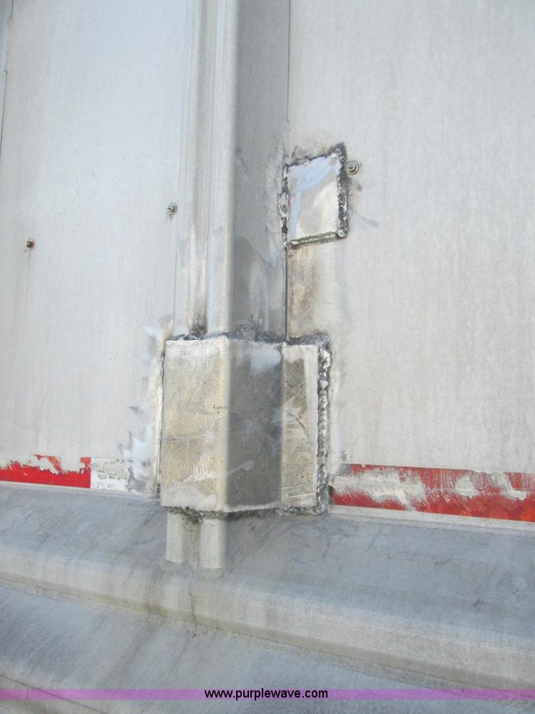 image for item K5202 1993 Mate end dump trailer