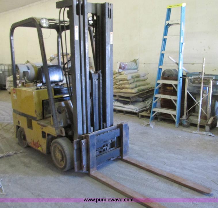 image for item K5203 Caterpillar T30D forklift