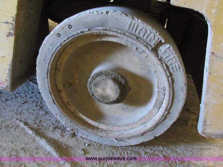 image for item K5203 Caterpillar T30D forklift