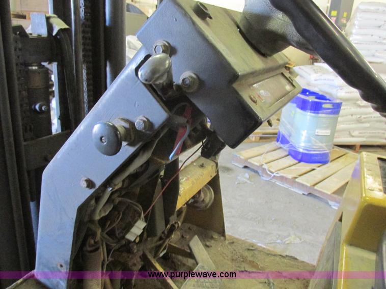 image for item K5203 Caterpillar T30D forklift