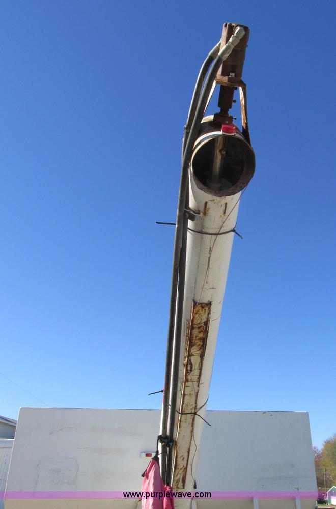 image for item K5204 1991 Chevrolet Kodiak seed tender truck