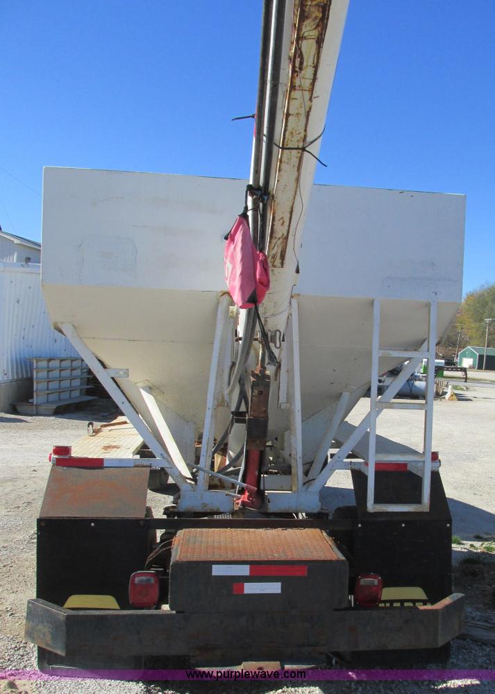 image for item K5204 1991 Chevrolet Kodiak seed tender truck