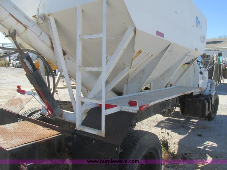 image for item K5204 1991 Chevrolet Kodiak seed tender truck