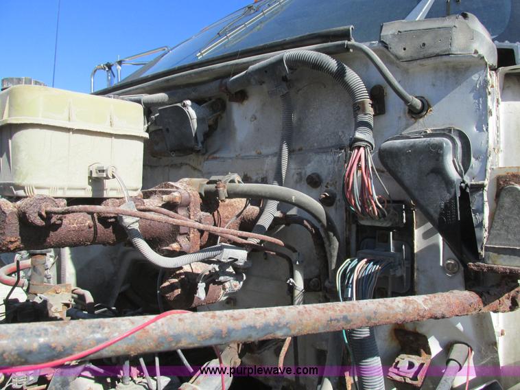 image for item K5204 1991 Chevrolet Kodiak seed tender truck