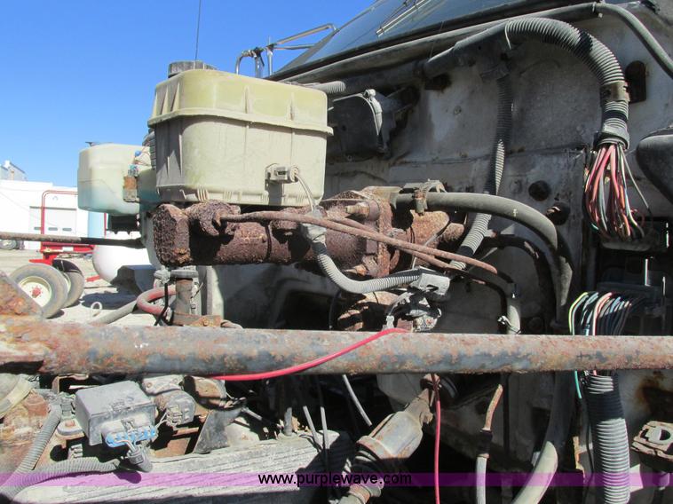 image for item K5204 1991 Chevrolet Kodiak seed tender truck