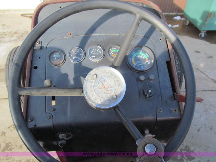 image for item L1843 1977 Massey-Ferguson 285 tractor