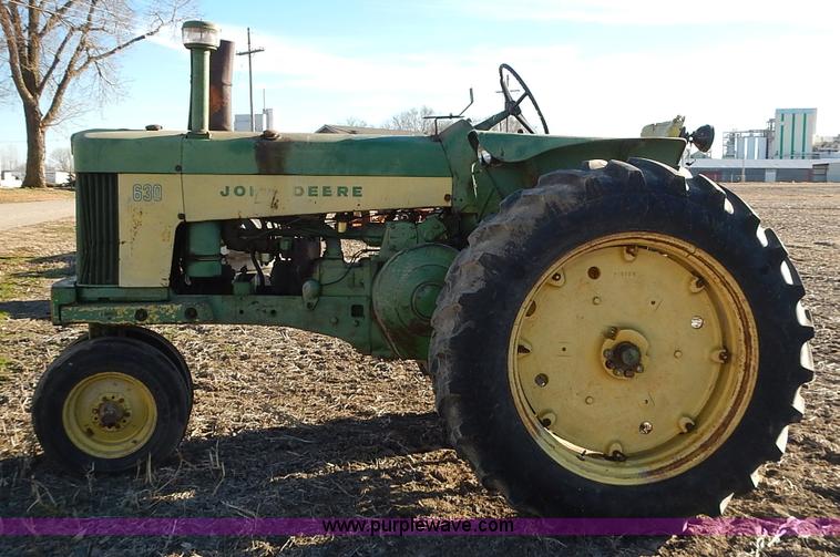 image for item L3589 John Deere 630 tractor