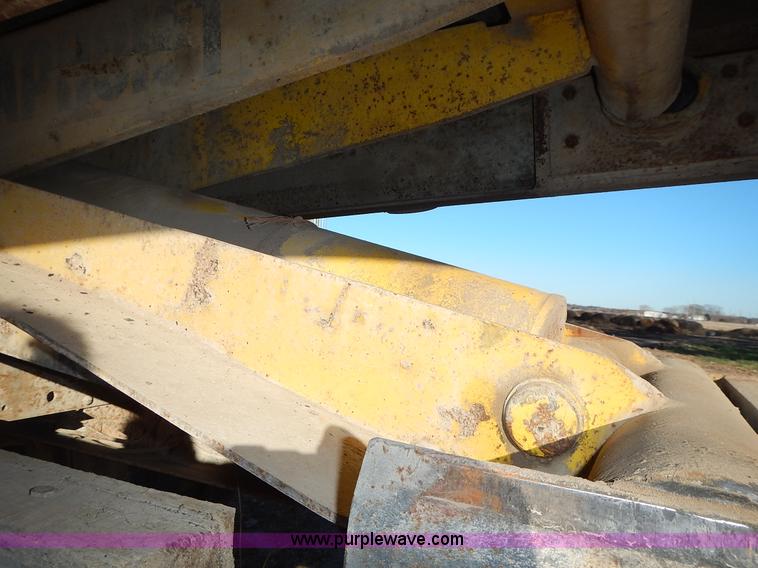 image for item L3590 1978 International Loadstar 1700 grain truck