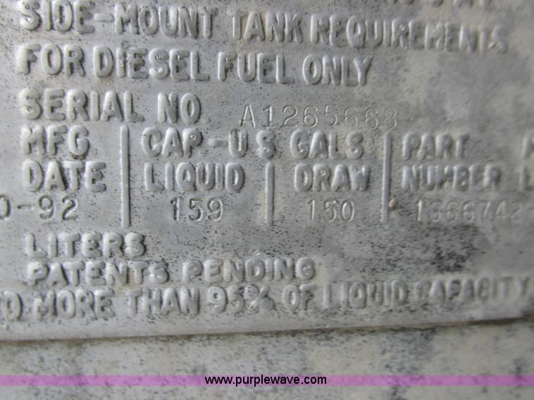 image for item L4130 1993 International 9400 grain truck