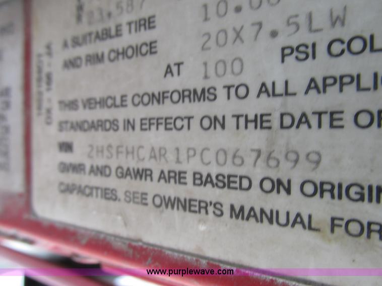 image for item L4130 1993 International 9400 grain truck