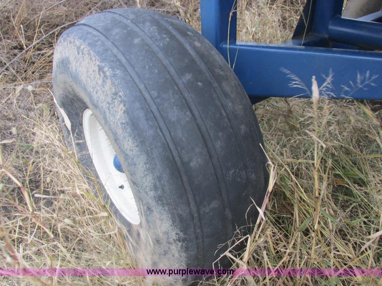 image for item L4133 Duo Lift anhydrous ammonia nurse tank