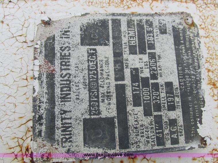 image for item L4133 Duo Lift anhydrous ammonia nurse tank