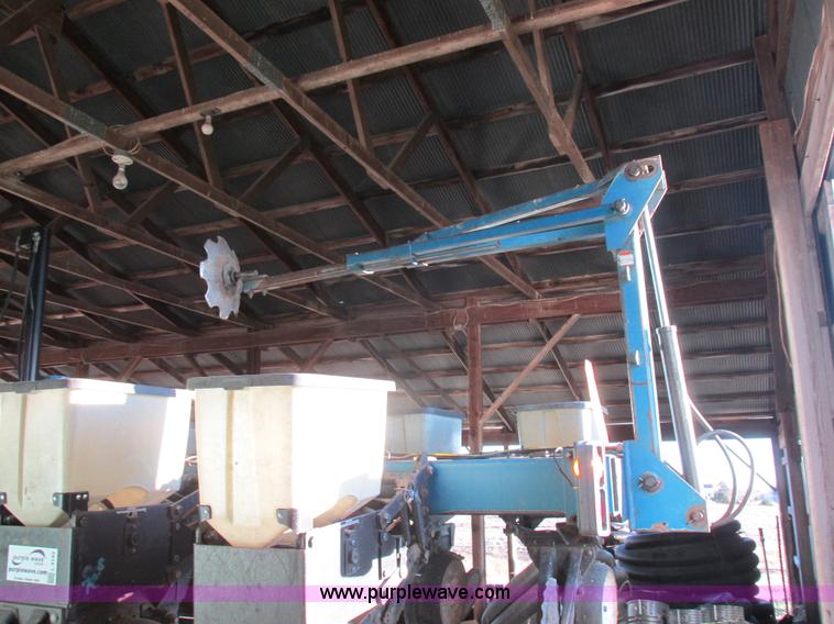 image for item L4143 Kinze 2500 planter