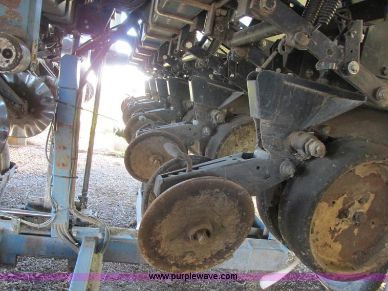 image for item L4143 Kinze 2500 planter