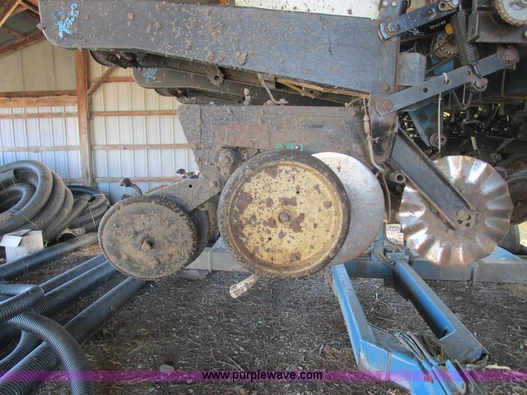 image for item L4143 Kinze 2500 planter