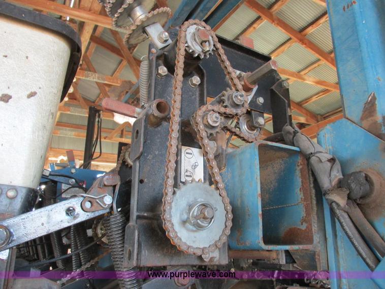 image for item L4143 Kinze 2500 planter