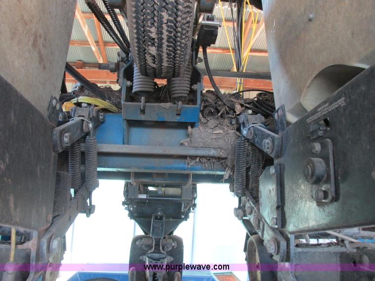 image for item L4143 Kinze 2500 planter