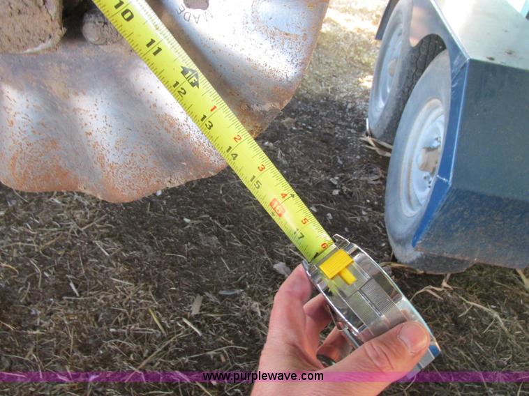 image for item L4143 Kinze 2500 planter