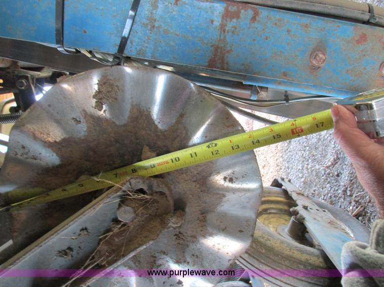 image for item L4143 Kinze 2500 planter