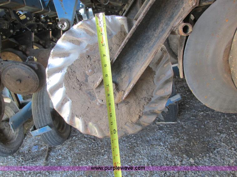 image for item L4143 Kinze 2500 planter