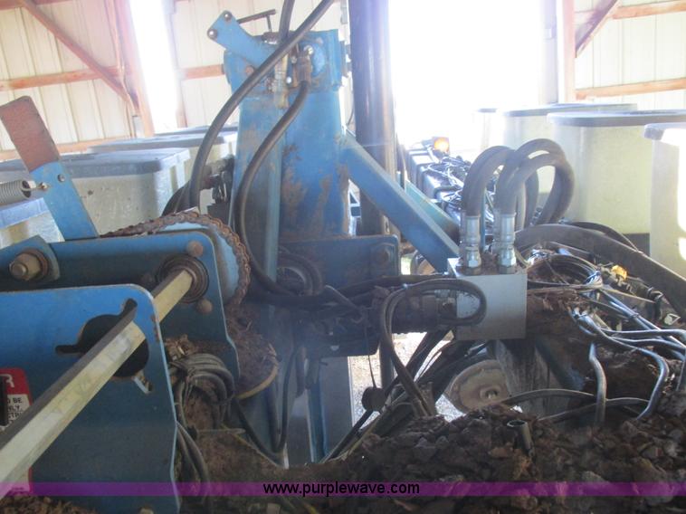 image for item L4143 Kinze 2500 planter