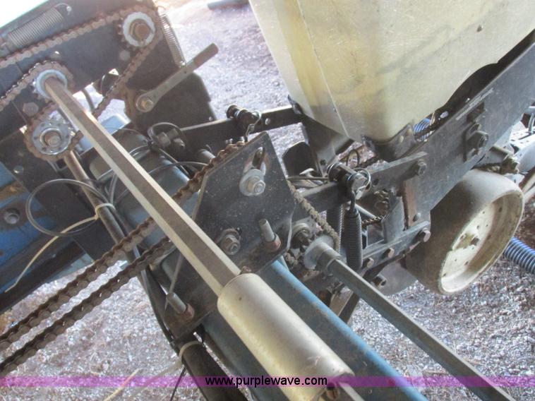 image for item L4143 Kinze 2500 planter