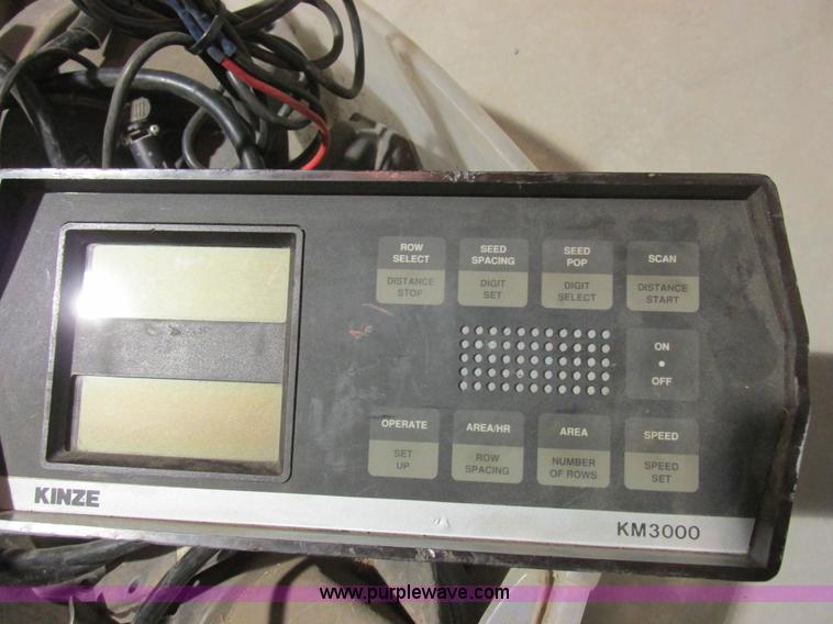 image for item L4143 Kinze 2500 planter