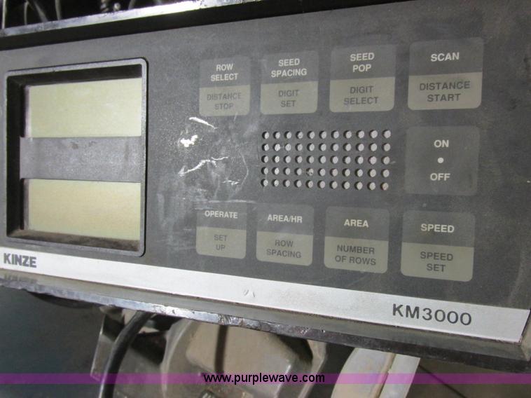 image for item L4143 Kinze 2500 planter