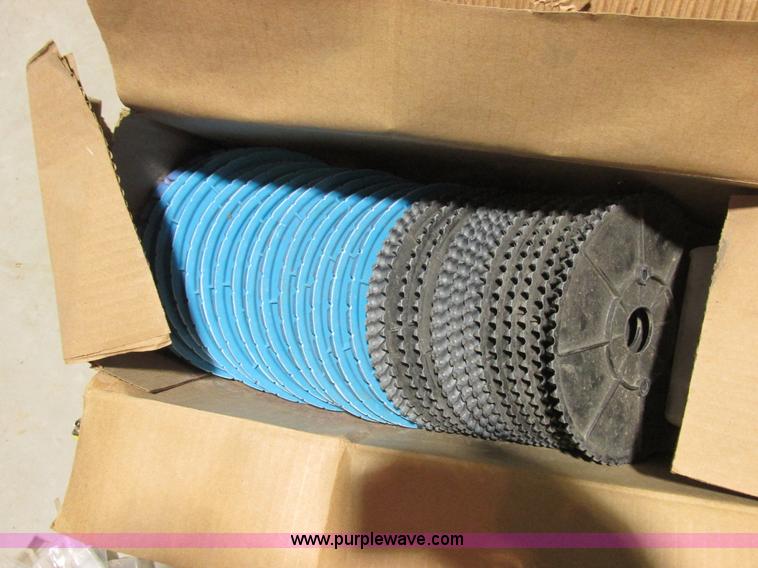 image for item L4143 Kinze 2500 planter