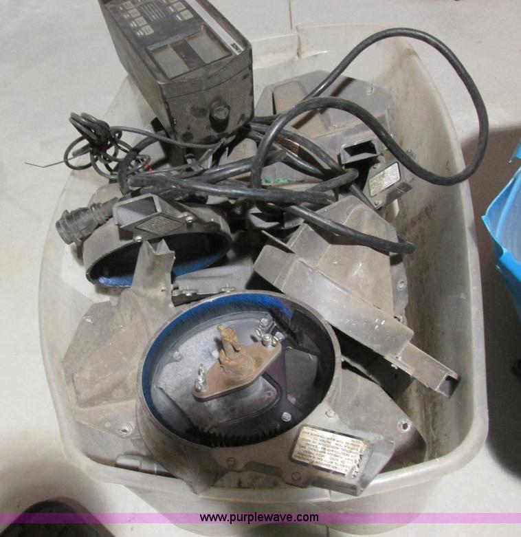 image for item L4143 Kinze 2500 planter