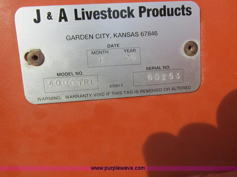 image for item L4148 2000 J&A 4000TRL feed wagon