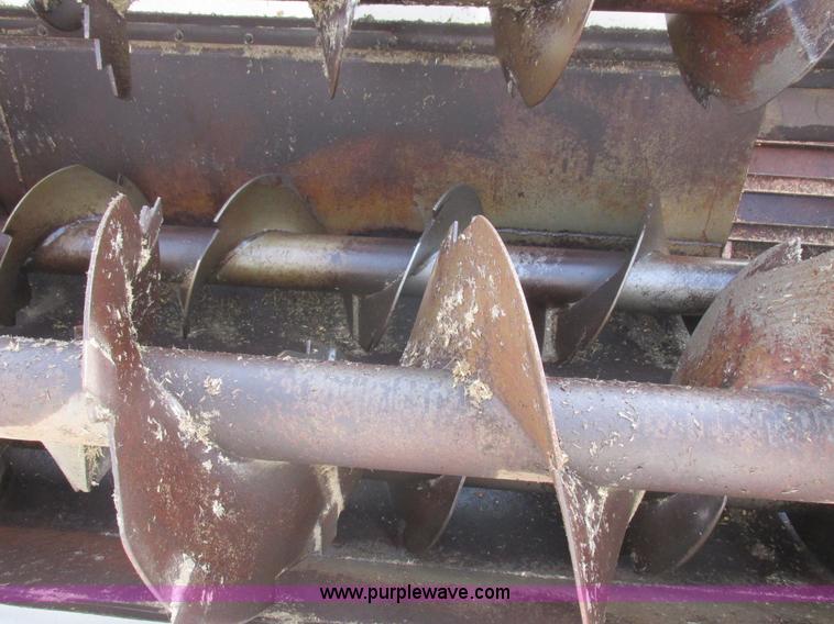 image for item L4148 2000 J&A 4000TRL feed wagon