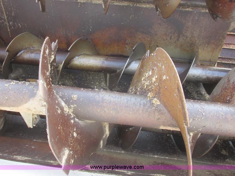 image for item L4148 2000 J&A 4000TRL feed wagon