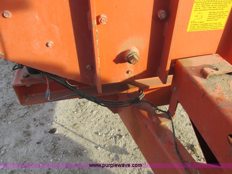 image for item L4148 2000 J&A 4000TRL feed wagon