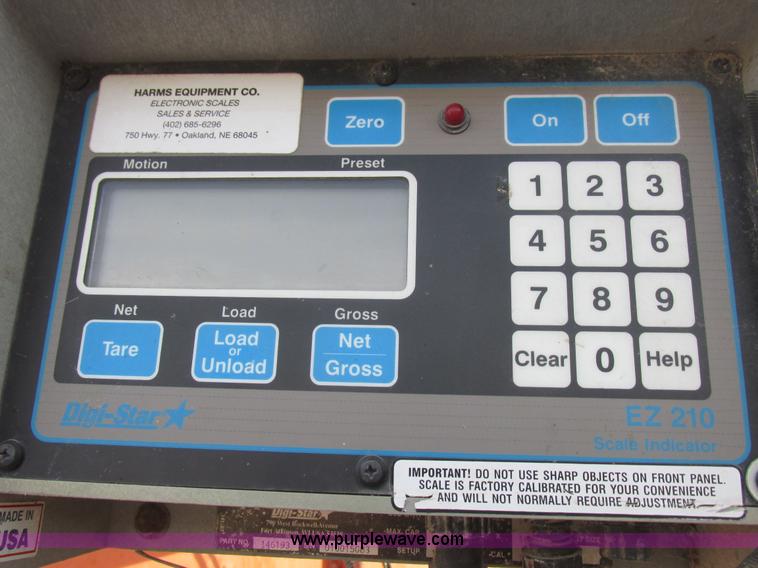 image for item L4148 2000 J&A 4000TRL feed wagon