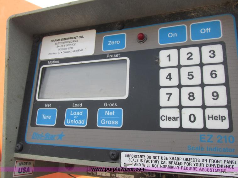 image for item L4148 2000 J&A 4000TRL feed wagon