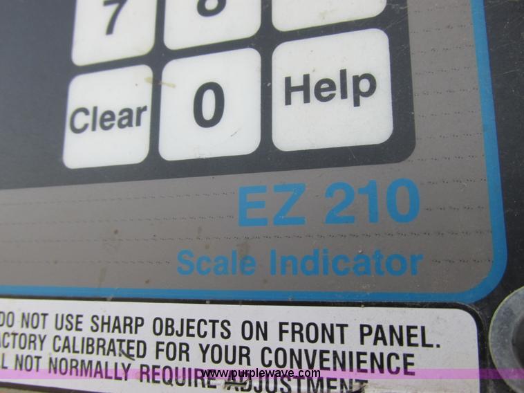 image for item L4148 2000 J&A 4000TRL feed wagon