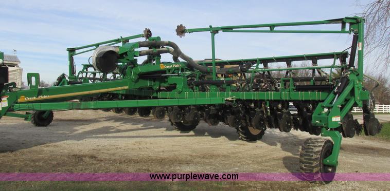 image for item L4149 2011 Great Plains YP-1625A split row planter