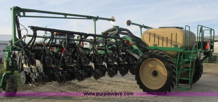 image for item L4149 2011 Great Plains YP-1625A split row planter