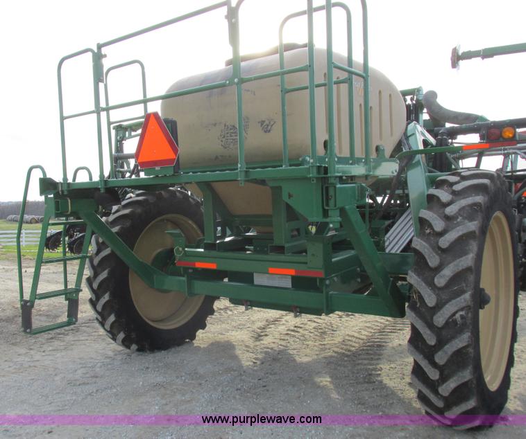 image for item L4149 2011 Great Plains YP-1625A split row planter